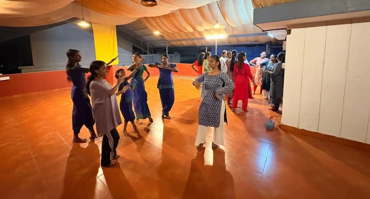 Dancers learned from each other in the group class