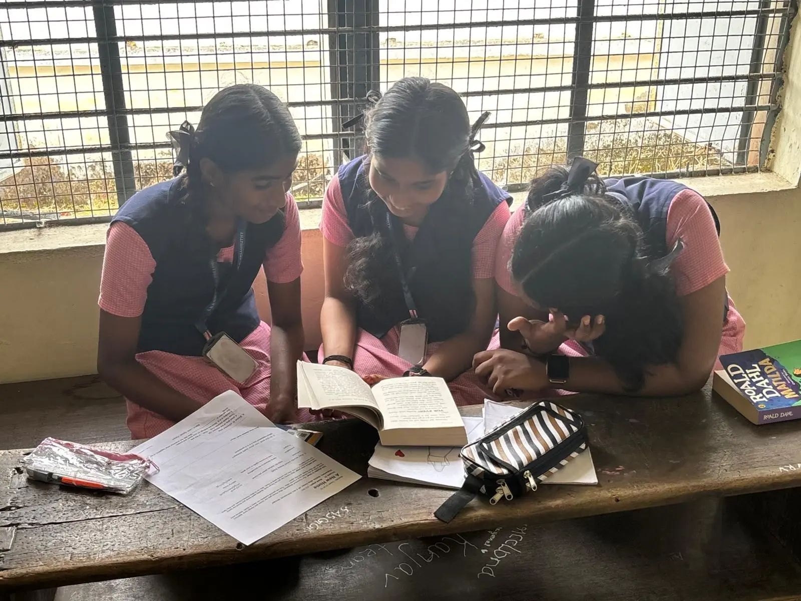 Stories, Voices & Confidence: Reading for Meaning